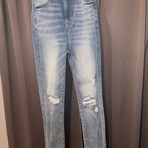 Woman’s skinny jeans